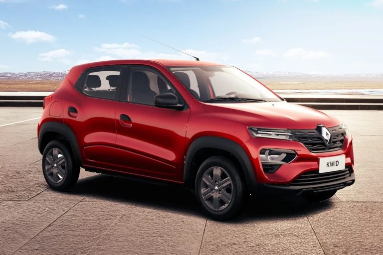 A boa é que o ranking se segura abaixo dos R$ 90 mil. Ainda é dominado por hatches, mas nesta lista de carros mais baratos do país em 2023 dois sedãs se destacam